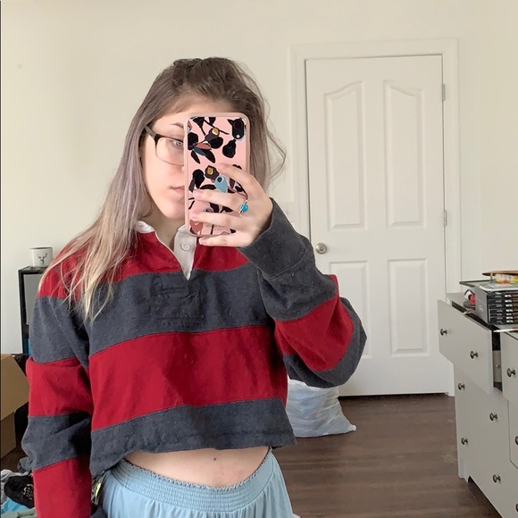 NEW Urban Outfitters cropped sweater - Picture 2 of 2